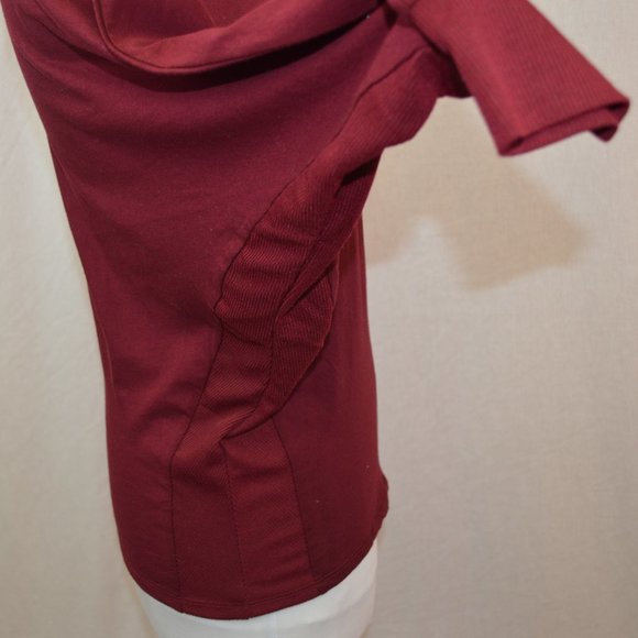 H by Bordeaux Solid maroon batwing tee - Picture 6 of 8